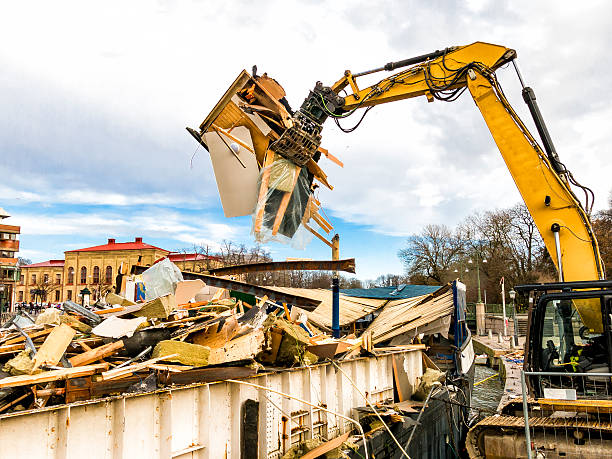 Best Commercial Cleanout Services  in Waverly, TN